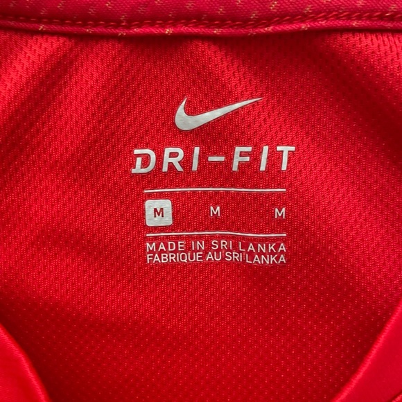 NIKE short sleeve T-shirt - Picture 2 of 2